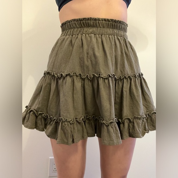 Tiered Khaki Army Green Mini Skirt - Picture 2 of 5